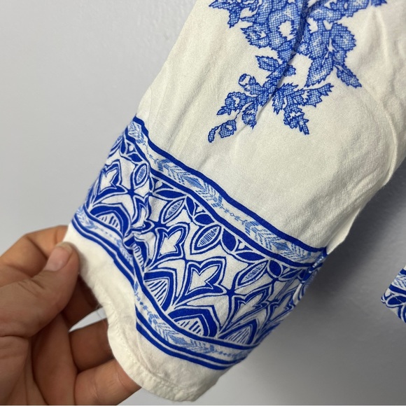 Blue Rain white blouse with blue decoration - Picture 3 of 7